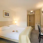 Valamar Bellevue فندق غاباس