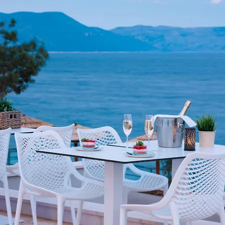 호텔 Valamar Bellevue 4*