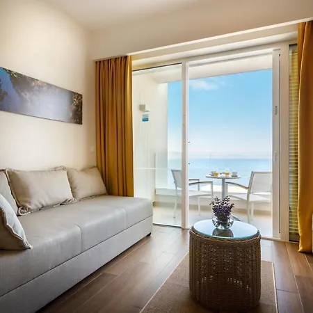 Valamar Bellevue 라벡