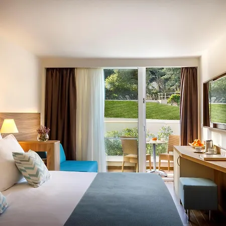Valamar Bellevue Отель