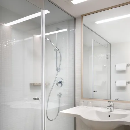 호텔 Valamar Bellevue 라벡