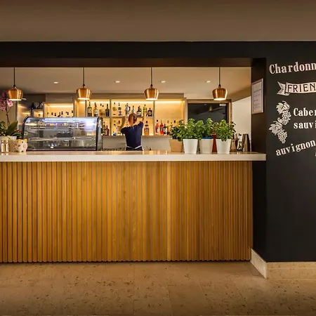 Hotel Valamar Bellevue