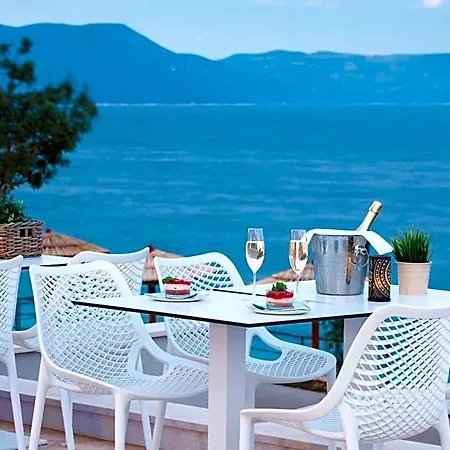 Valamar Bellevue Отель