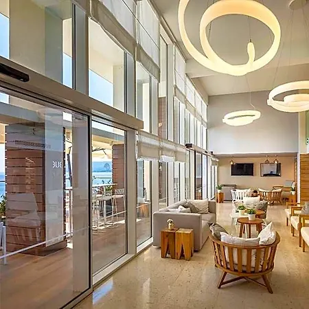 Отель Valamar Bellevue