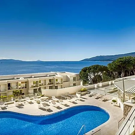 Отель Valamar Bellevue
