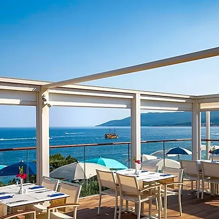 Valamar Bellevue فندق 4*