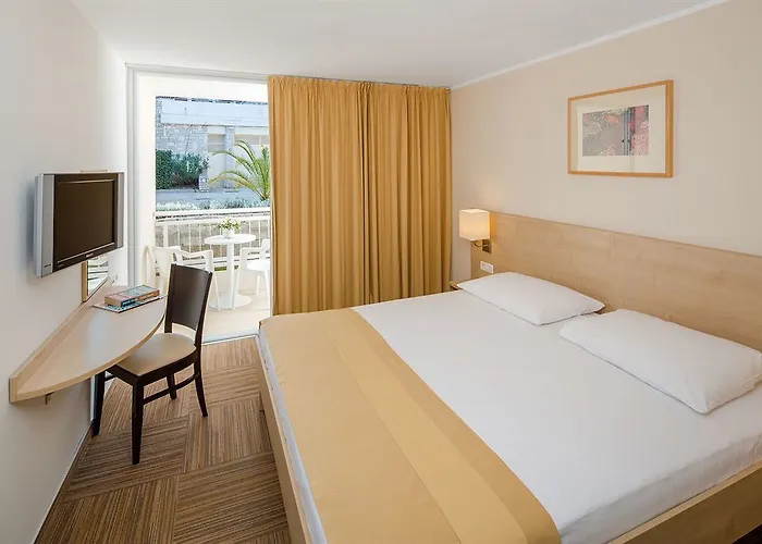 Valamar Bellevue Szálloda